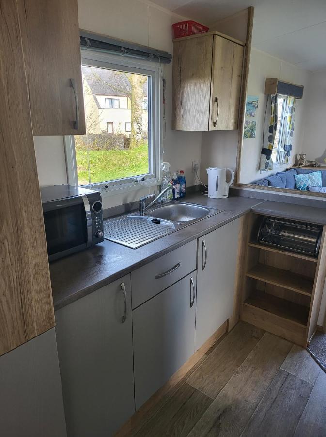 Апартаменты Blackmoor Farm - Caravan 6 Ludchurch Экстерьер фото